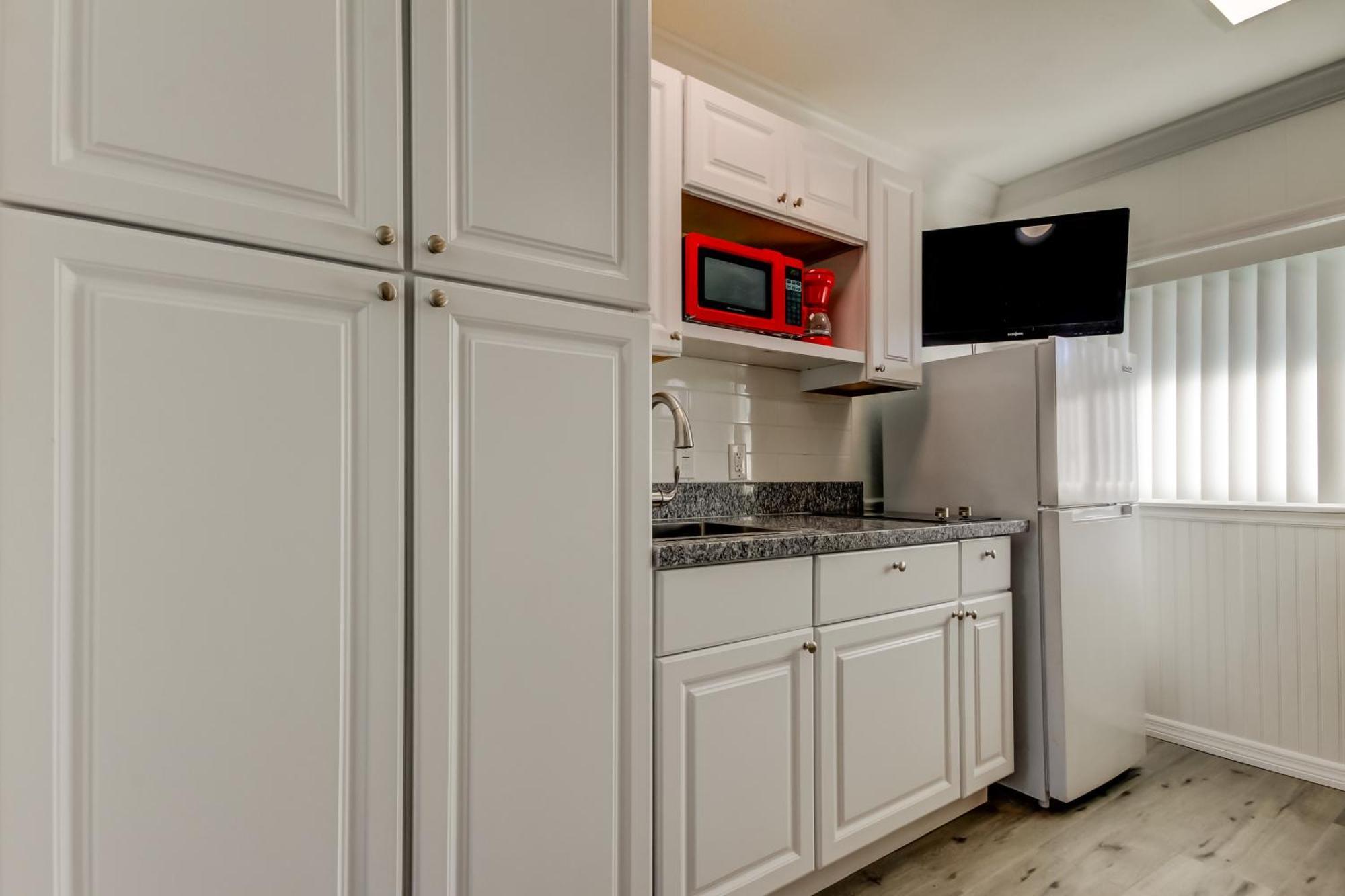 Carousel Suites -Redington Shores Buitenkant foto