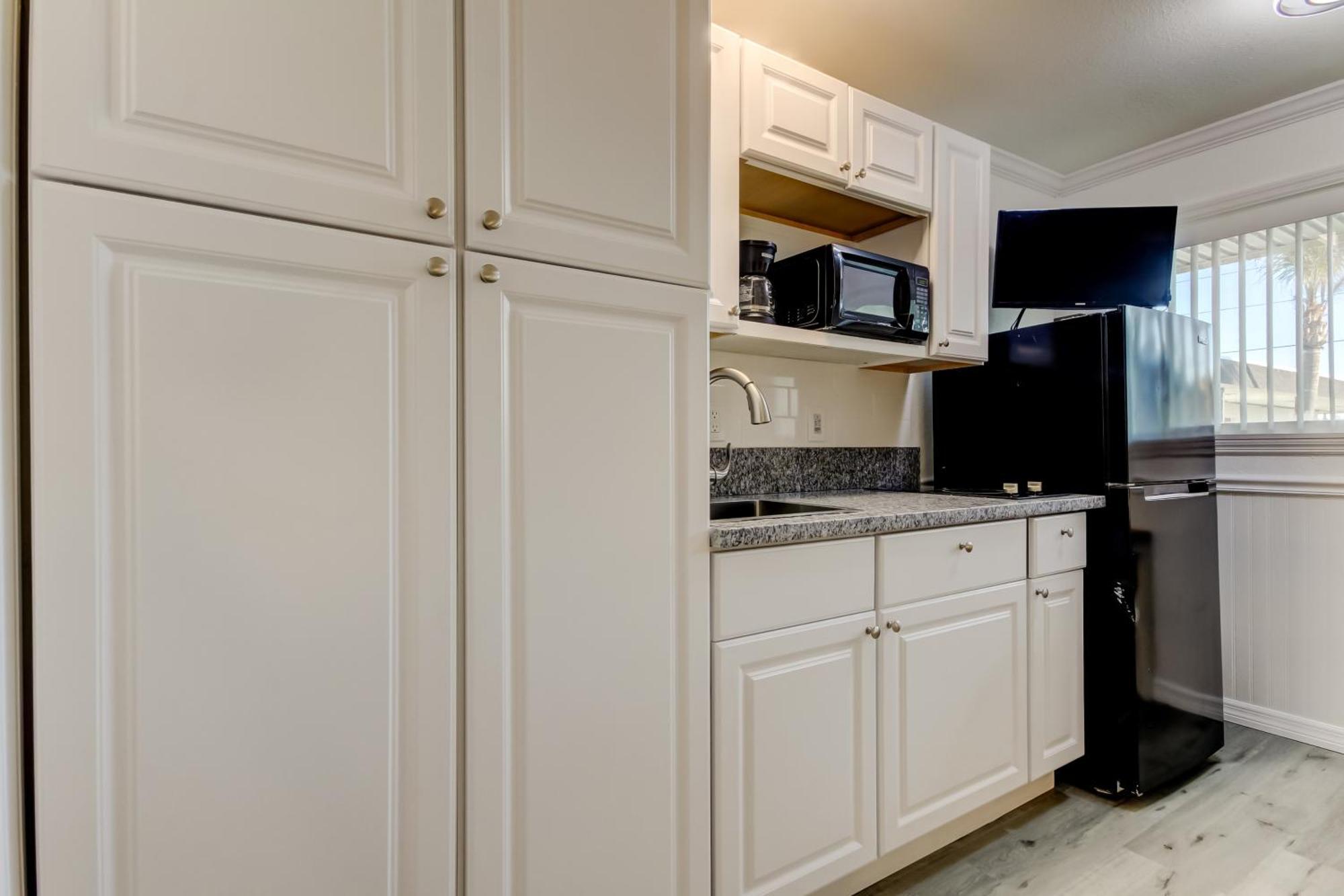Carousel Suites -Redington Shores Buitenkant foto