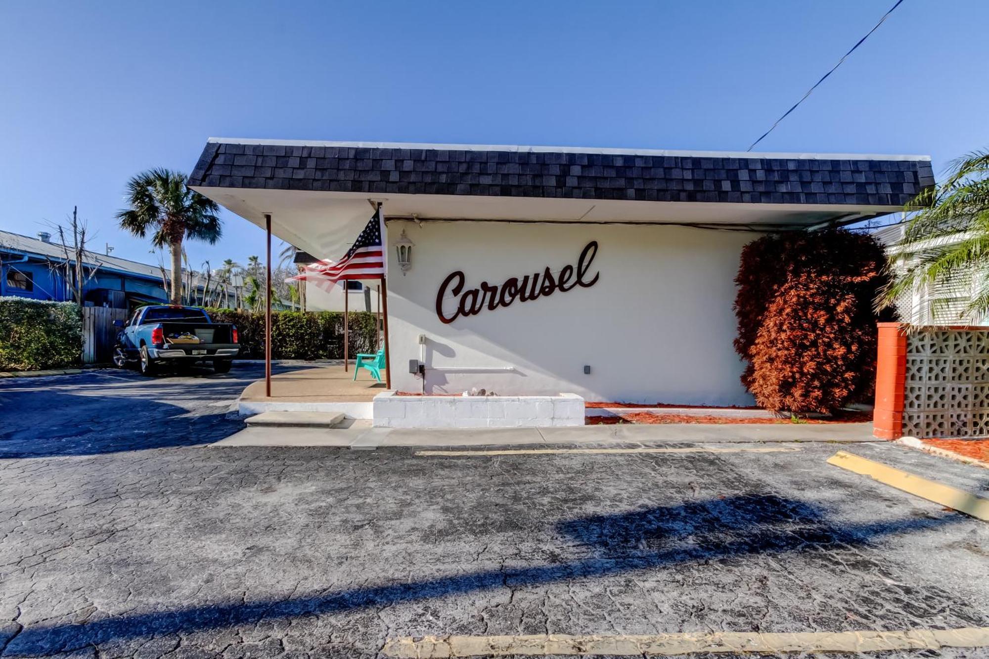 Carousel Suites -Redington Shores Buitenkant foto