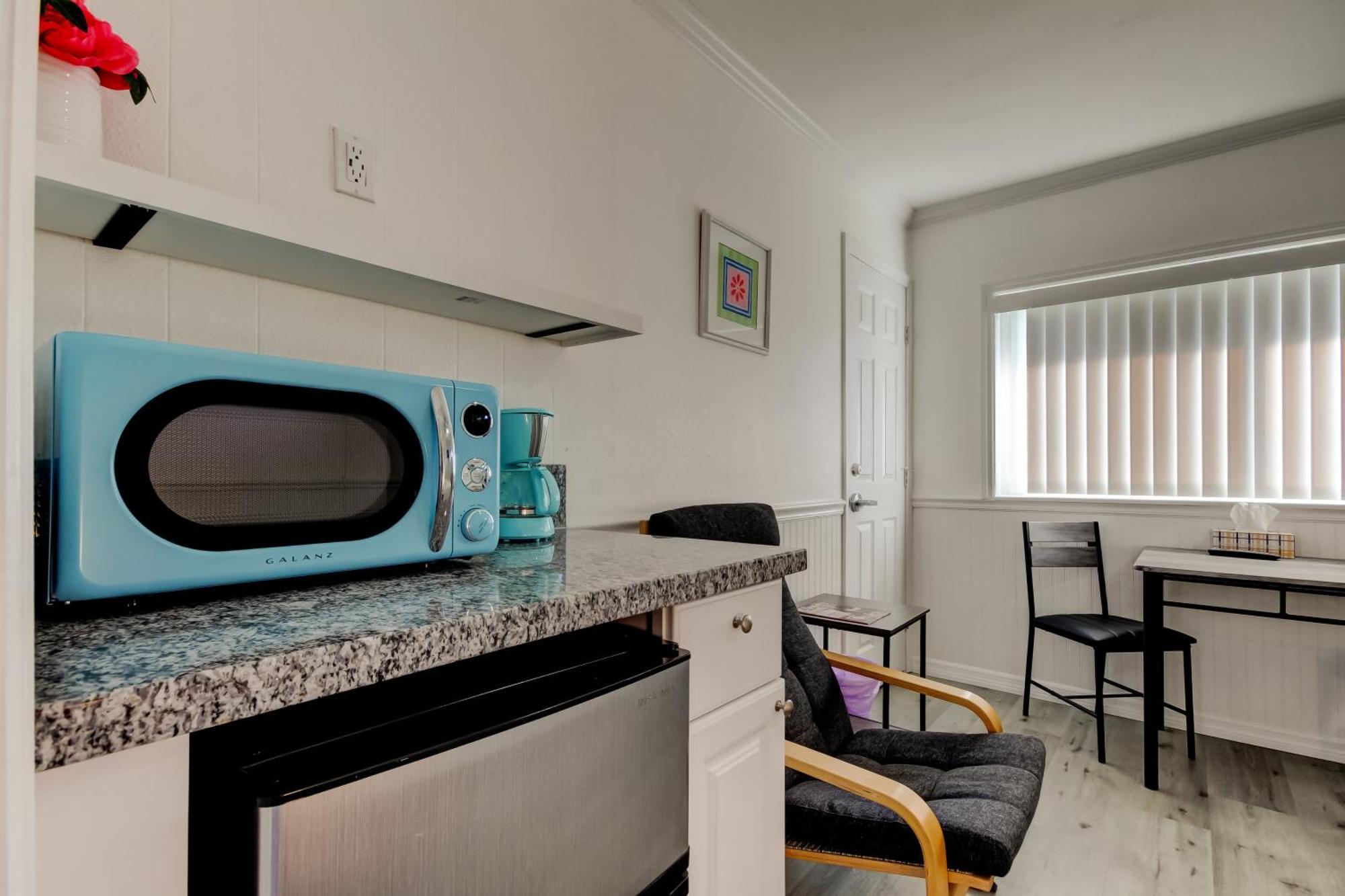 Carousel Suites -Redington Shores Buitenkant foto