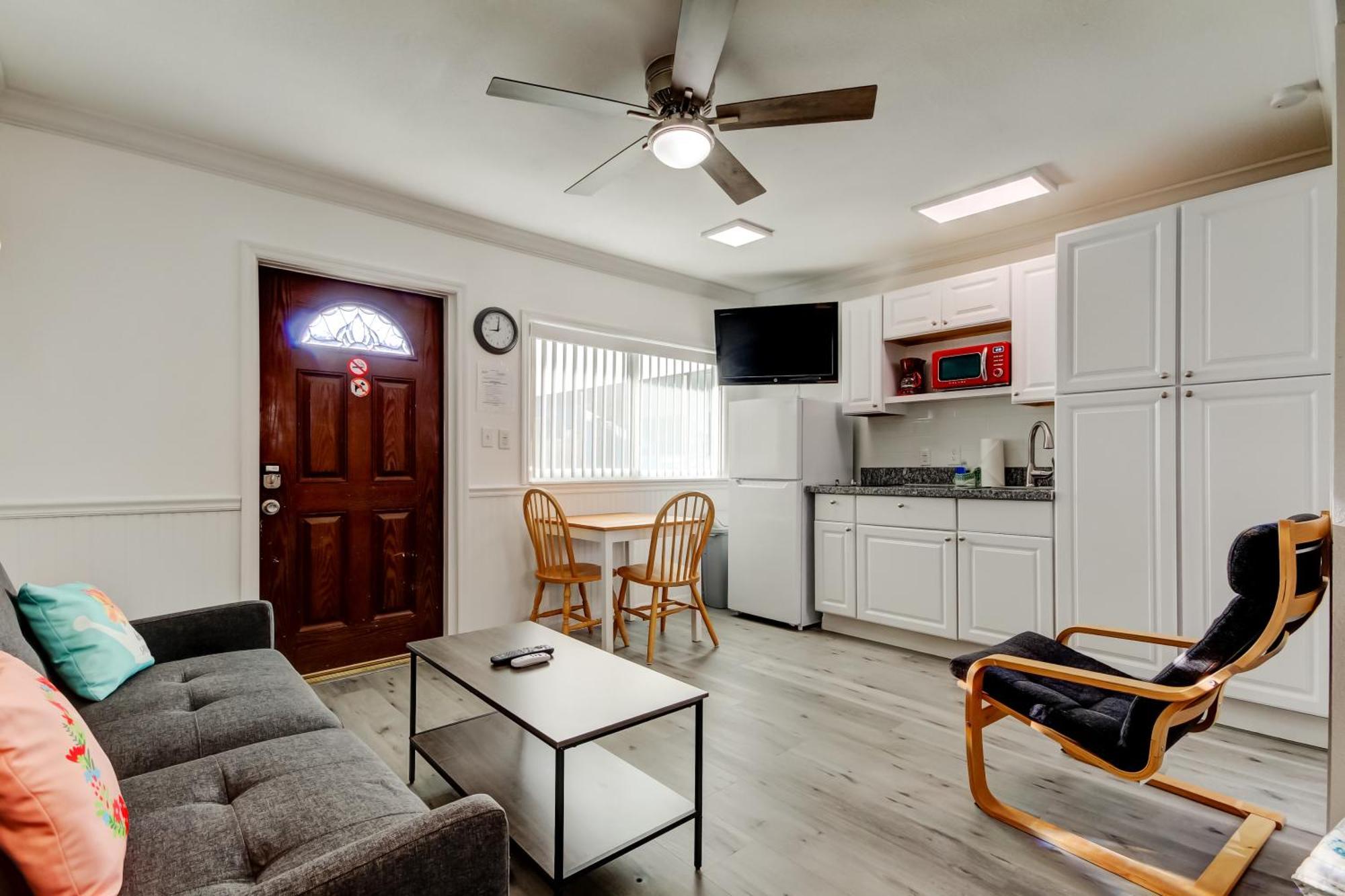 Carousel Suites -Redington Shores Buitenkant foto